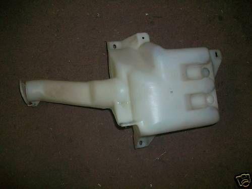 Washer fluid reservoir mitsubishi eclipse 2000 - 2005