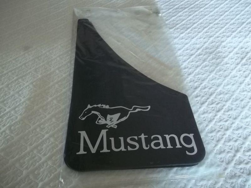 Mustang fender splash guards~1 pair~black & white~bargain