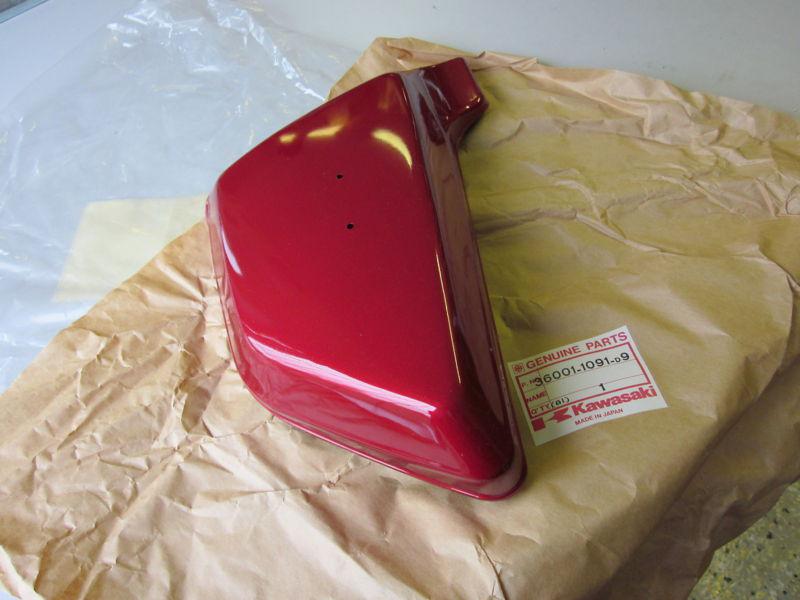 Kawasaki kz250 z 250 d1 d2 csr red side cover 36001-1091-d9 nos