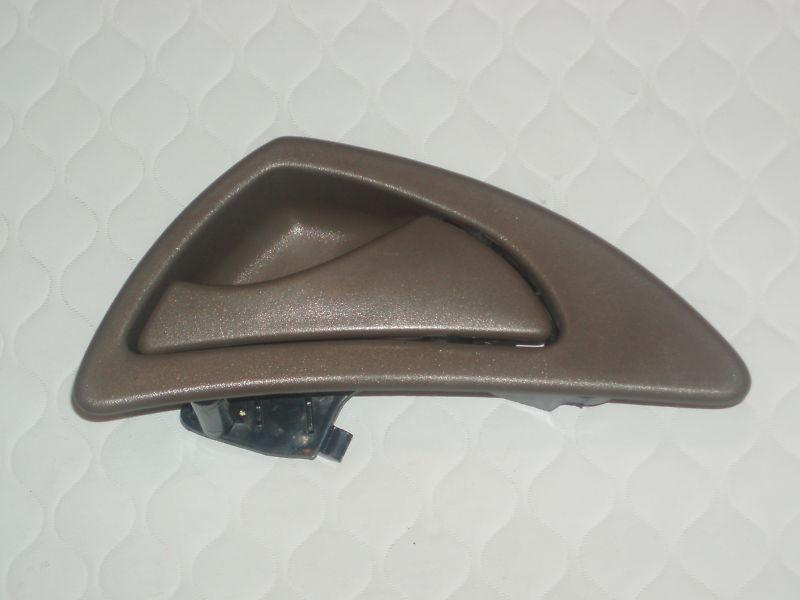 Daewoo nubira inside door handle rear  right door olive 2000-2002