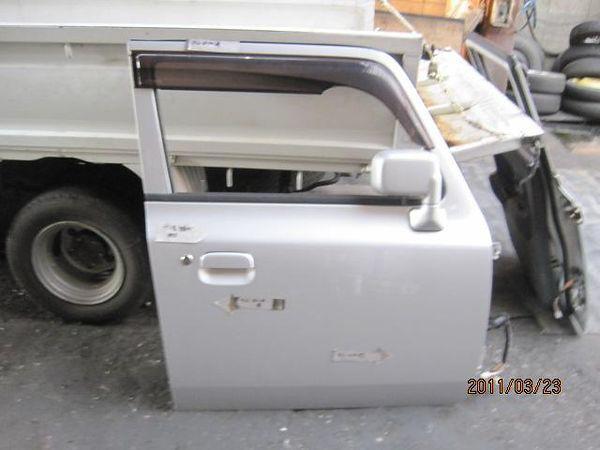 Mazda spiano 2003 front right door assembly [0113100]