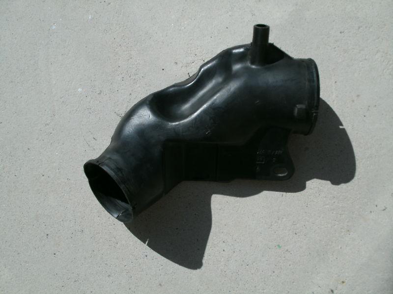 93 94 95 96  camaro  5.7l v8 lt1 air cleaner intake duct - 25160024