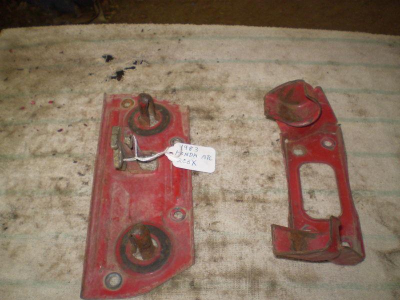 1983 honda  atc  200x seat mounting parts assembly