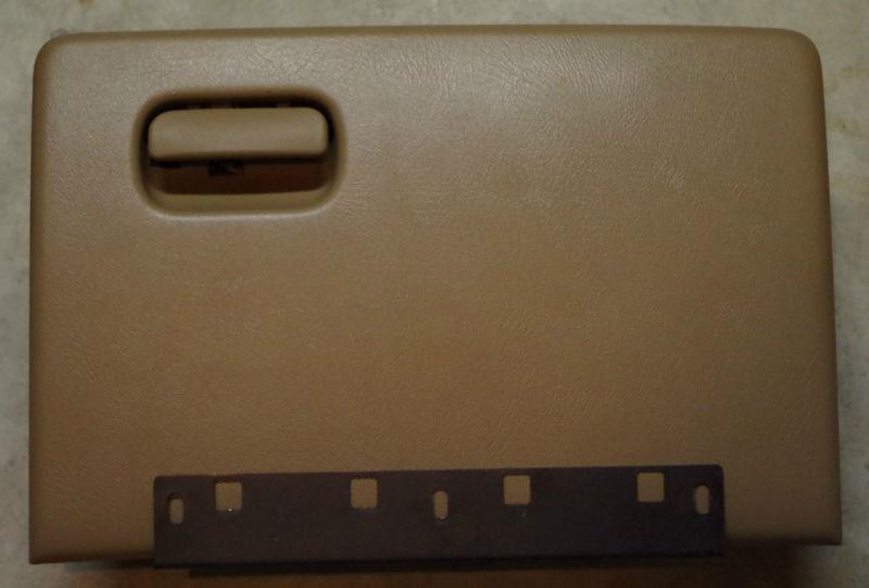 1998 oldsmobile bravada glove box tan