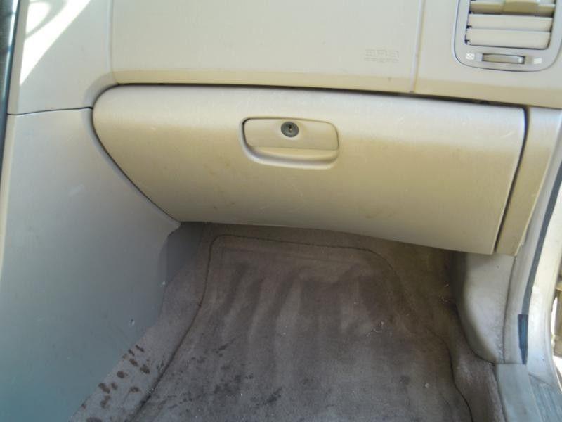 04 kia optima glove box, tan