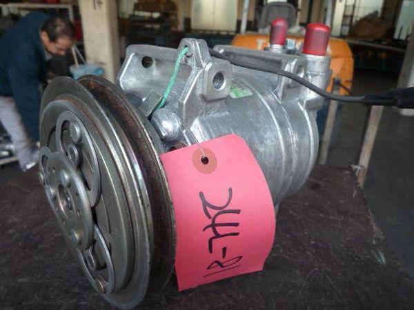 Isuzu elf 2005 a/c compressor [0060700]