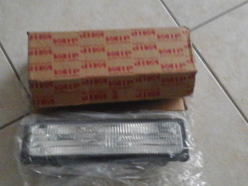 96-10 ford ranger front bumper light