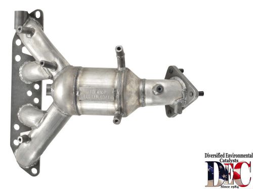 Exhaust manifold with integrated catalytic converter front dec converters