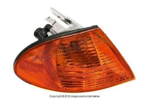 Bmw e46 (99-01) turn signal light w/yellow lens front right (passenger side) tyc