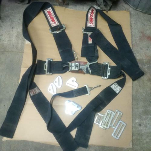 Simpson 5  point harness latch style black  expired