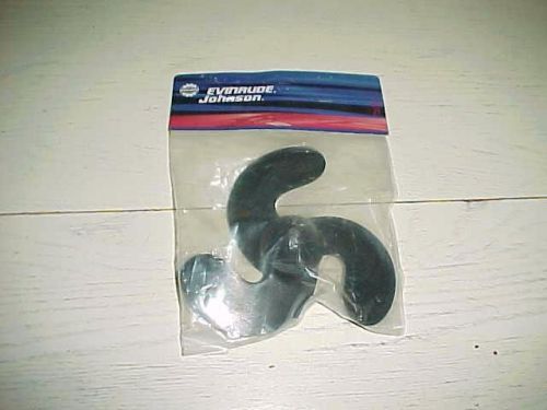 Evinrude johnson plastic omc prop 0125990 propeller 7 1/2 pitch 4 outboard motor