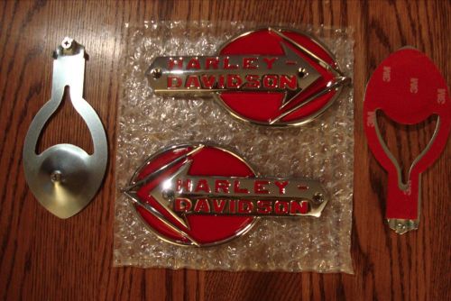 Harley 1959-1960 fuel tank emblem set with &#034;complete&#034; mounting kit &amp; screws