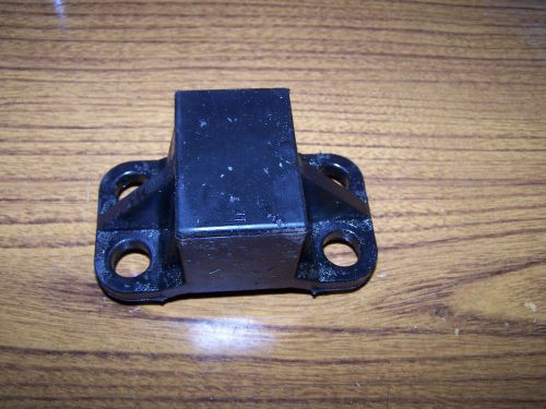 Yamaha waverunner iii 3 650 motor engine mount support rubber wave runner wr 700