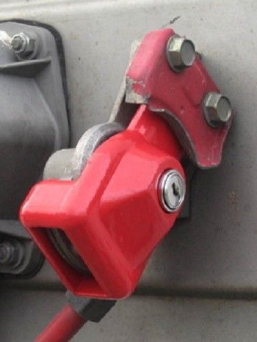 2 glad hand locks - metal cast truck trailer glad locks - red paint 2 keys each