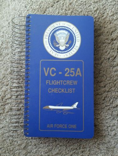 Vc-25a flightcrew checklist binder for air force one - very unique collectible