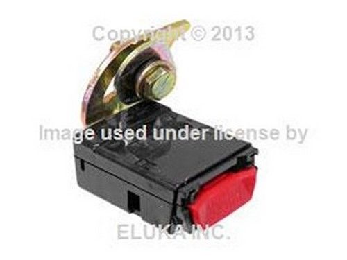 Bmw genuine factory rear left seat belt receptacle e34 72 11 1 944 449