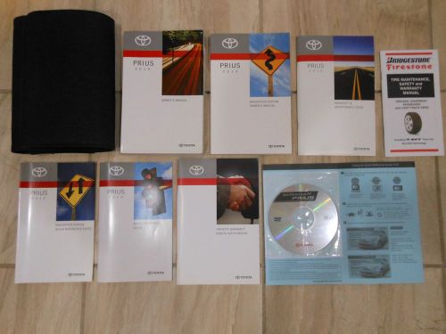 2010 toyota prius owners manual w/navi book  set full