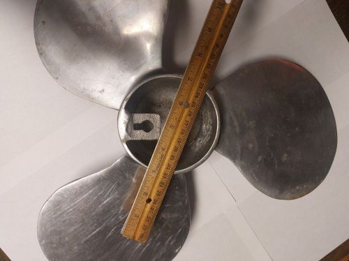 Vintage aluminum 3 blade boat propeller. 6-1/4&#034; blades, 4&#034; housing. no damage