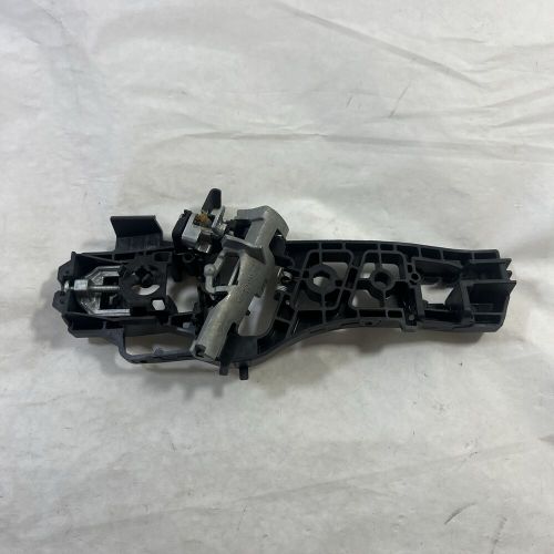 Genuine oem ford fiesta rear left side outside handle bracket 11-19 de8z5426685c