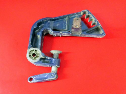 1972 evinrude omc 4 hp 4206s outboard 380872 star. clamp bracket w/ thumb screw