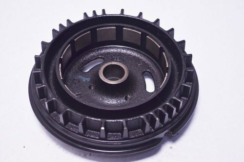 Evinrude etec 2010 25hp rope start flywheel 586958, 587101 (e8-1)