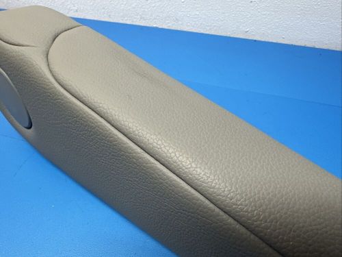 Front left seat armrest || 2014 - 2017 honda odyssey gray leather (b) very good