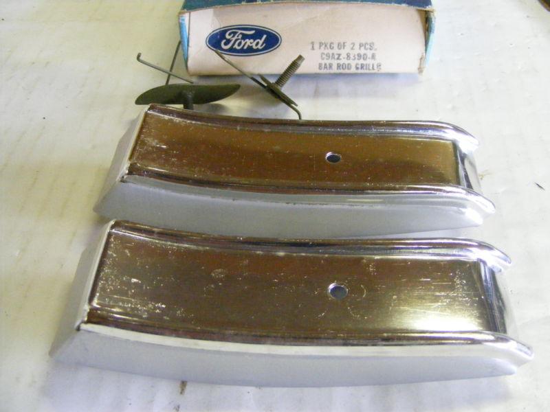 1969 ford fullsize grille bar rod pair grill nos new old stock 2pc