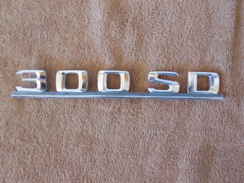 Mercedes benz 300 sd trunk  emblem w126 sign diesel 300sd