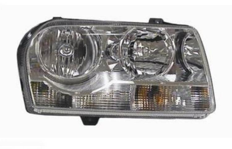 Chrysler 300 - rh headlight 05-07