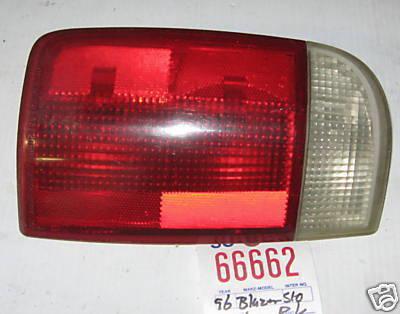 Chevy 95-03 blazer bravada envoy tail light lamp right