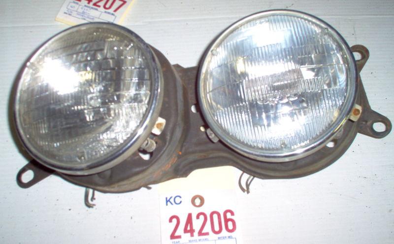 Bmw 524 528e 533i 535i m5 headlight head light/lamp left 1982 1983