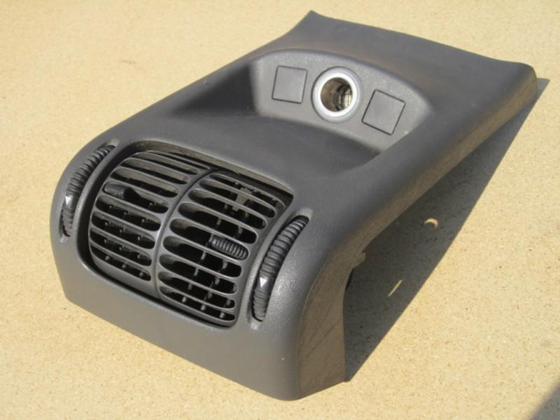 Saab 9-5 99-01 rear center console air vents 