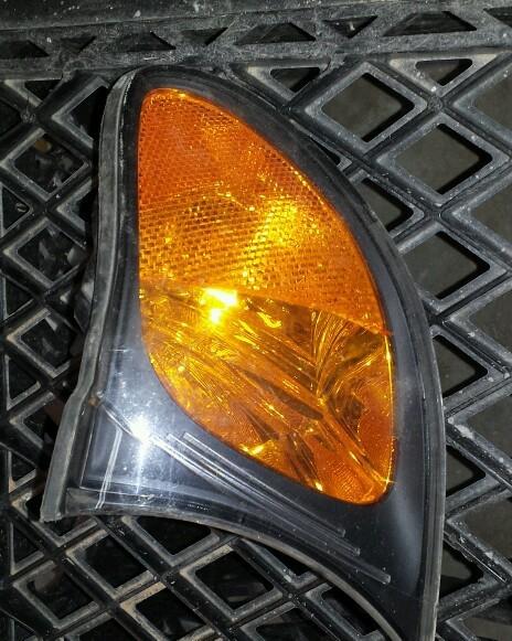 2002- 2005 bmw e46 oem corner signal lamp lt