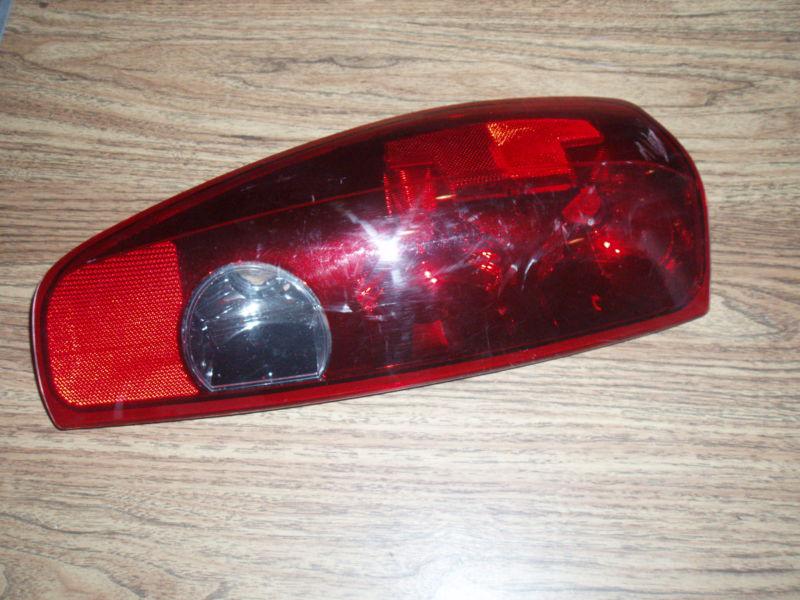 2004 2005 2006 2007 2008 2009 2010 2011 gmc canyon lh tail light oem