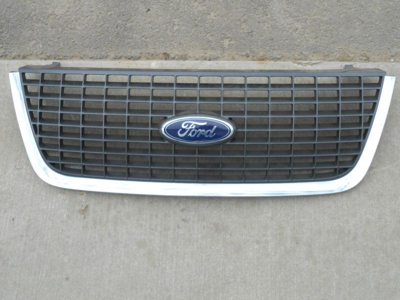 New grille assembly grill silver ford expedition 2l1z8200baa with emblem