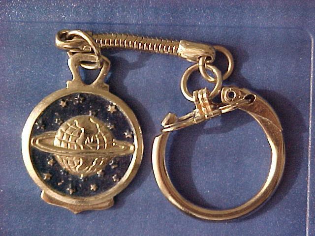 Vintage oldsmobile gold key chain