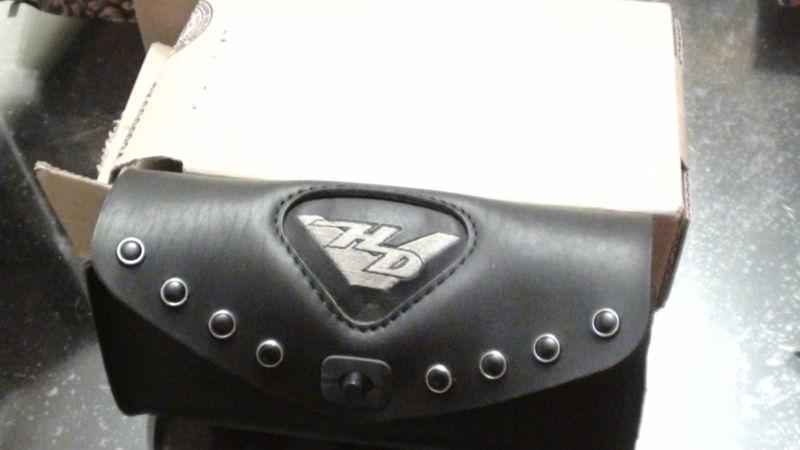 Harley davidson road king flhr leather bag with logo and studs