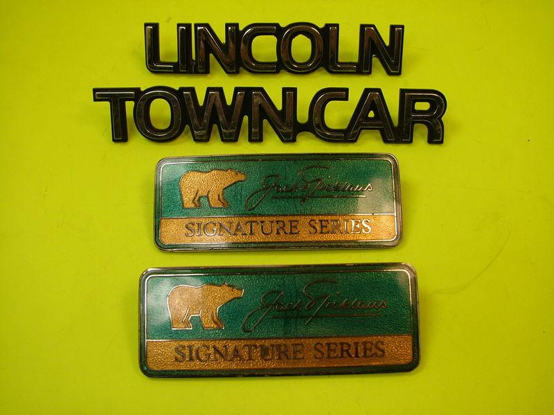 1992-1997  lincoln  town car signature series  emblem nameplate lot 