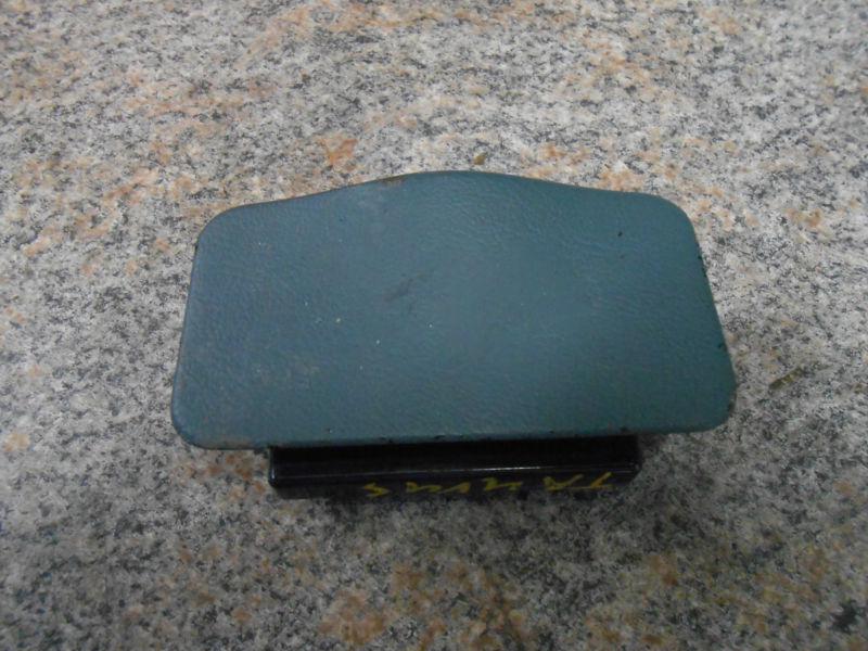 1996-1999 ford taurus green rear door ashtray e-129