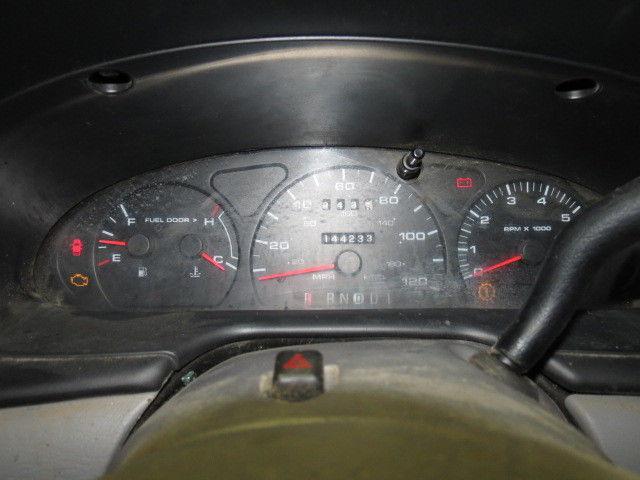 2001 ford taurus speedometer instrument cluster gauges 2525702