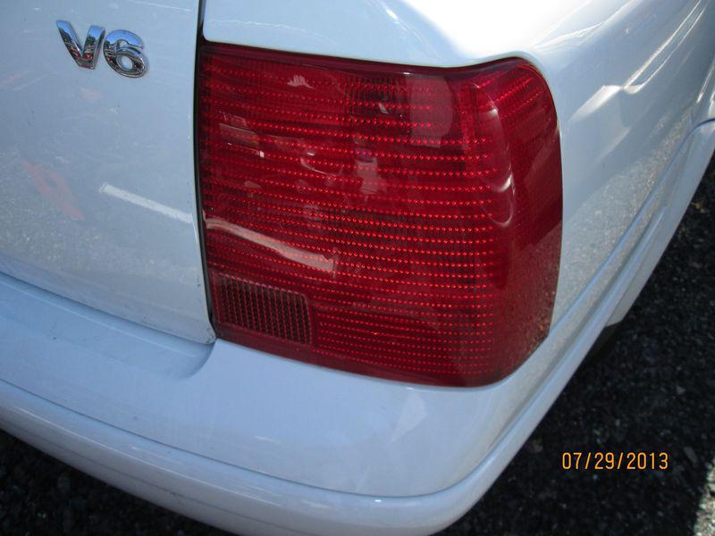 98 99 00 01 vw passat 4dr sedan right tail light