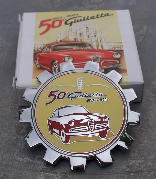 Alfa romeo giulietta - rare anniversary badge 1954 -2004 in box from italy 