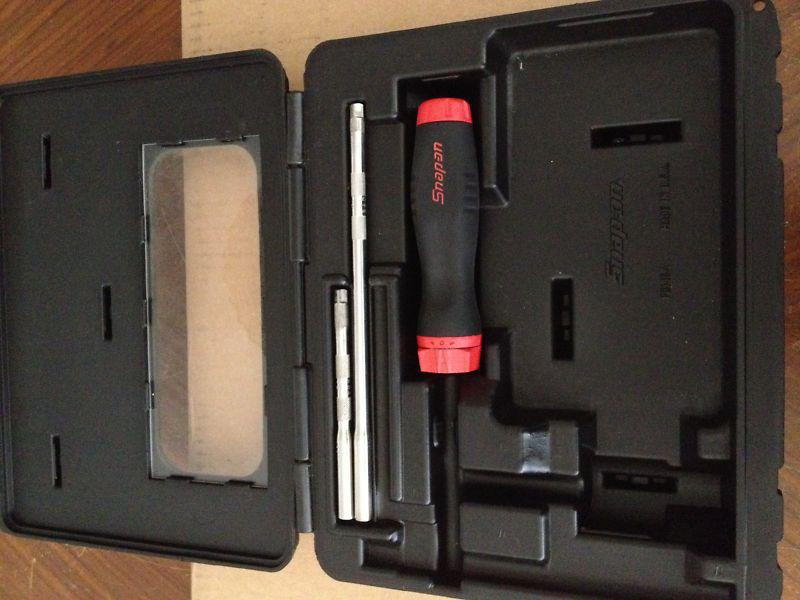 Snap on tools ratcheting screwdriver with magnetic shanks and storage case 