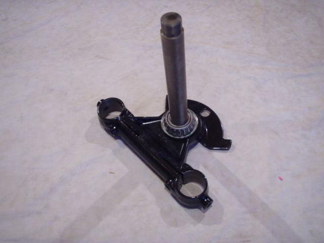 New harley lower bracket assembly, front end 47693-81