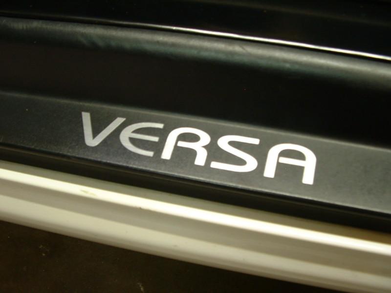 (2pcs) versa doorstep badge decal nissan versa