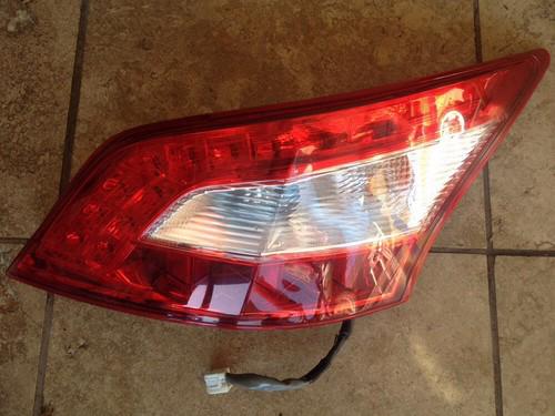 09 10 11 nissan maxima 4 door right passenger  l.e.d tail light 