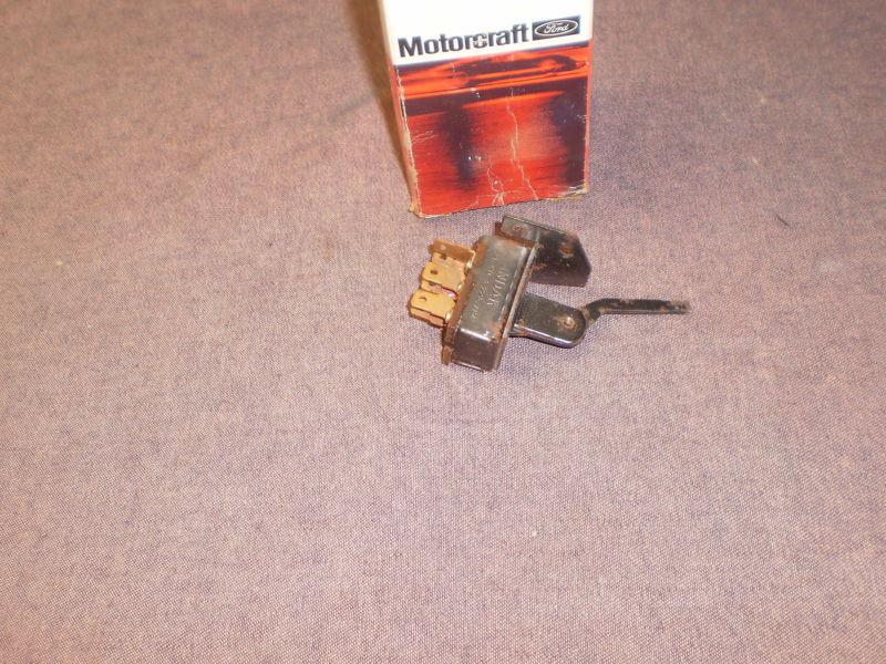 Pinto 73,77, bobcat, capri 74,77 ac/heater blower switch orig. ford nos