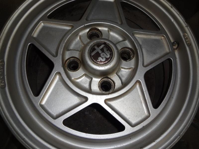 77-84 85 86 87 88 89 90 91 92 93 alfa romeo 2000 wheel 