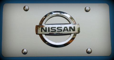 Nissan 3d chrome emblem on stainless steel front license plate