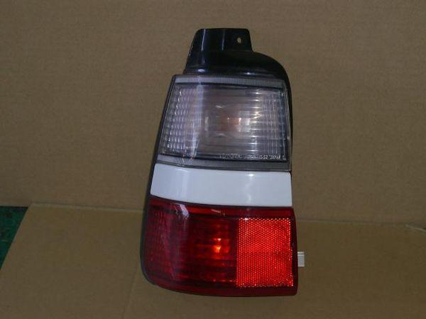 Toyota corolla 1997 rear left combination lamp [0015600]